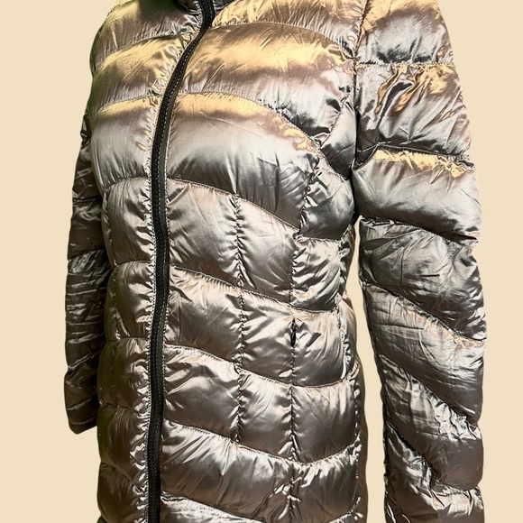 Calvin Klein Pewter Metallic Packable Down-Fill Blend Long Length Puffer Coat S - Picture 16 of 16